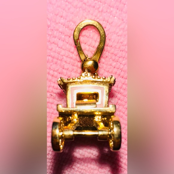 Juicy Couture Gold Plated over Brass Pink PRINCESS Carriage charm - Picture 6 of 12
